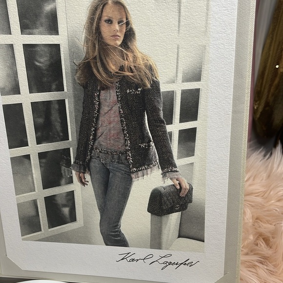 ULTIMATE CHANEL ‼️ Just Read!! Karl Lagerfield signed Chanel Flagship combo - Picture 4 of 13